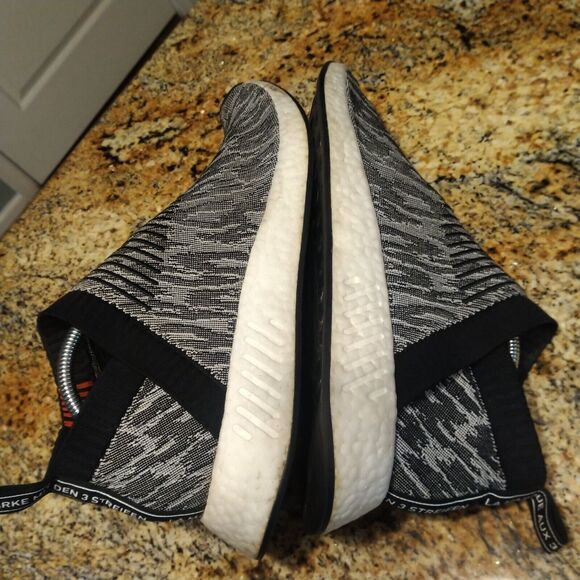 Adidas NMD CS2 Primeknit Glitch Black Red White Sneakers BZ0515 Mens Size 12 main image 9